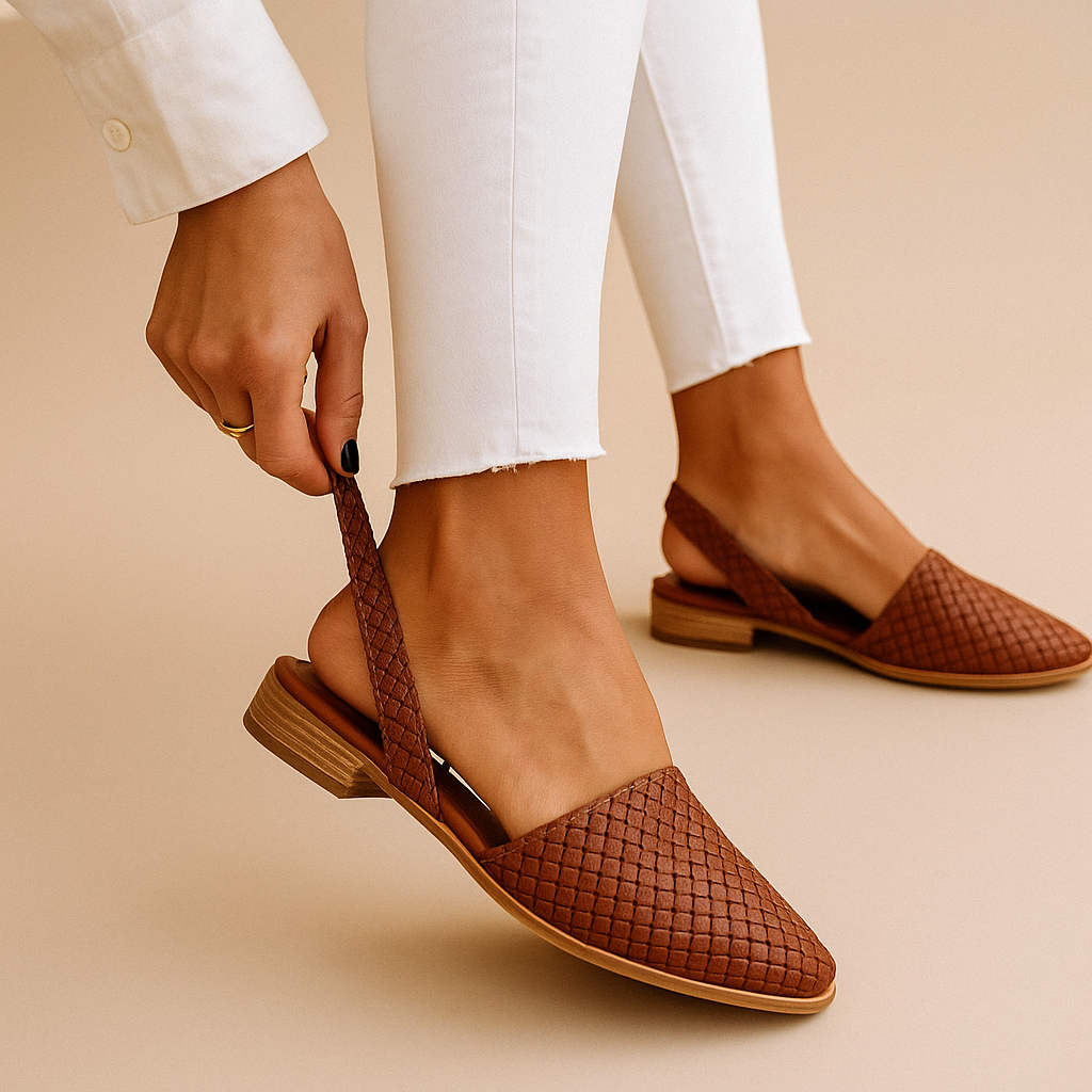 Dark brown / 43