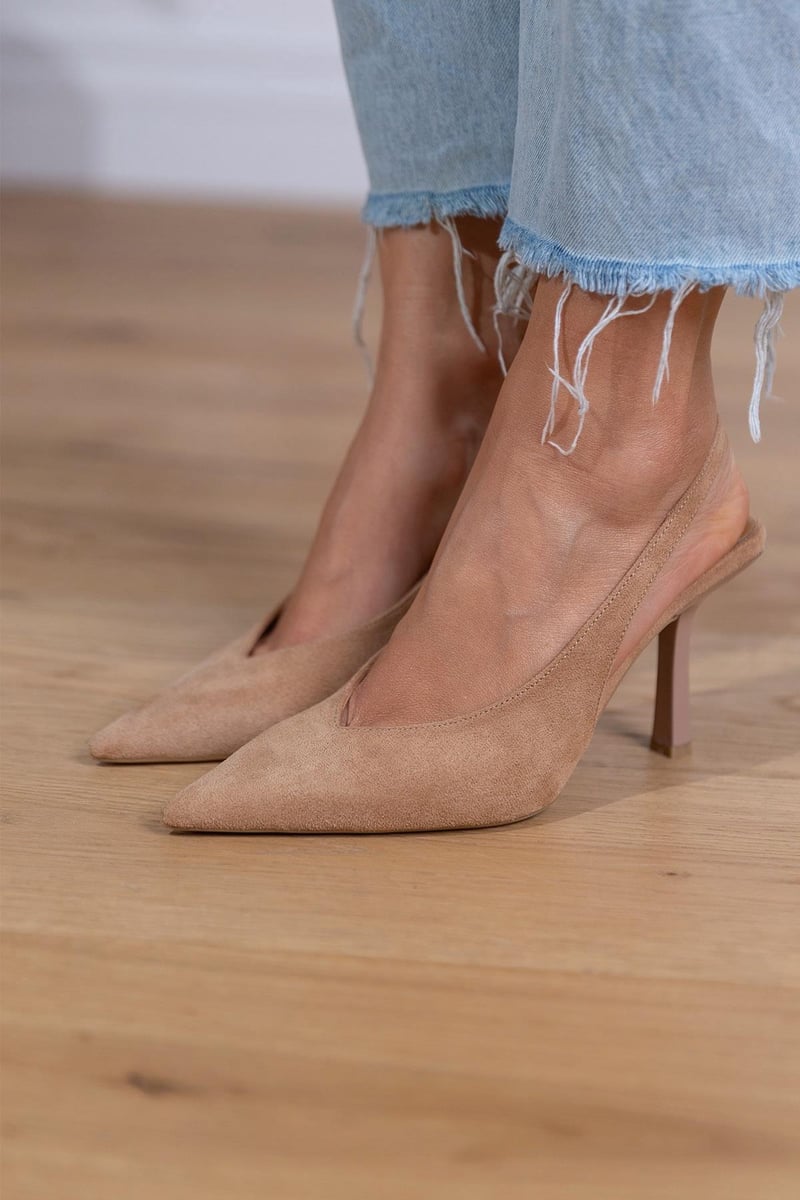 Beige / 42 (US 11)